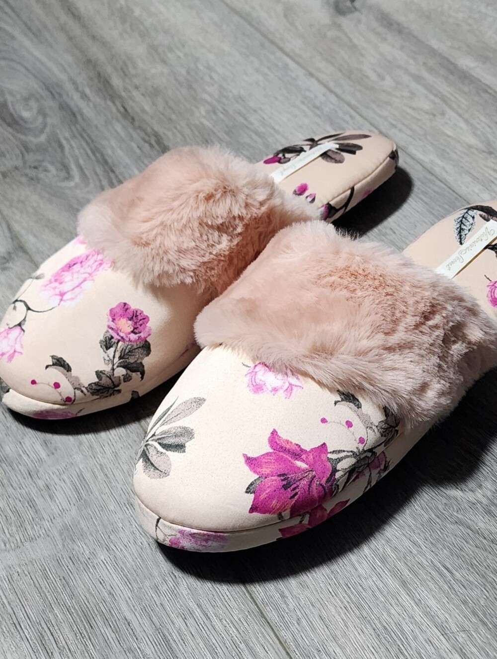NWT Victoria's Secret Signature Satin Pink Floral Slippers Womens Medium 7 - 8
